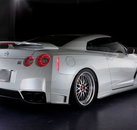 Phoenix’s Power Side Skirt Set for 2009-19 Nissan GT-R [R35]