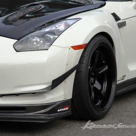 Kansai Service Wide Front Fenders for 2009-11 Nissan GT-R [R35 CBA] KAN100