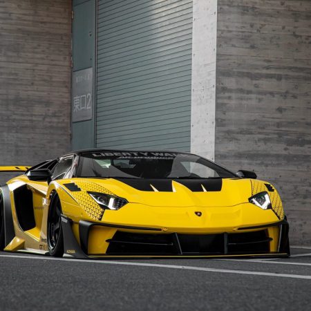 Liberty Walk LB-Silhouette WORKS GT Evo Widebody Kit for LP700-4 Lamborghini Aventador
