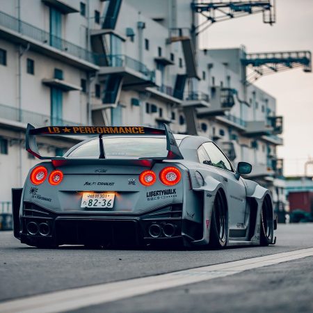 Liberty Walk LB-Silhouette WORKS GT 35GT-RR Rear Bumper for R35 Nissan GT-R