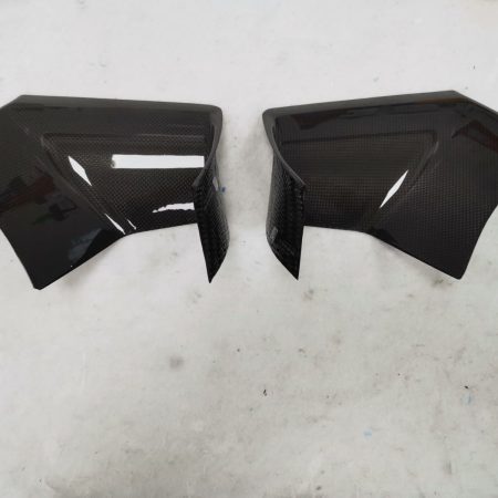 Capristo Carbon Fiber Rear Spoiler Duct Cover for Ferrari 488 Pista