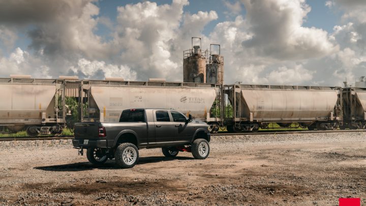 Dodge RAM 2500 - Hybrid Forged HFX-1 (8-Lug) Wheels in Silver Polished Image 8
