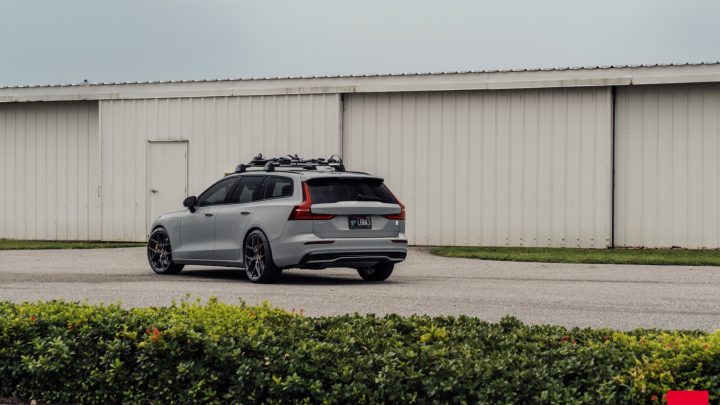 Vapour Gray Volvo V60 Polestar - Hybrid Forged HF-5 Wheels in Gloss Gunmetal Image 4