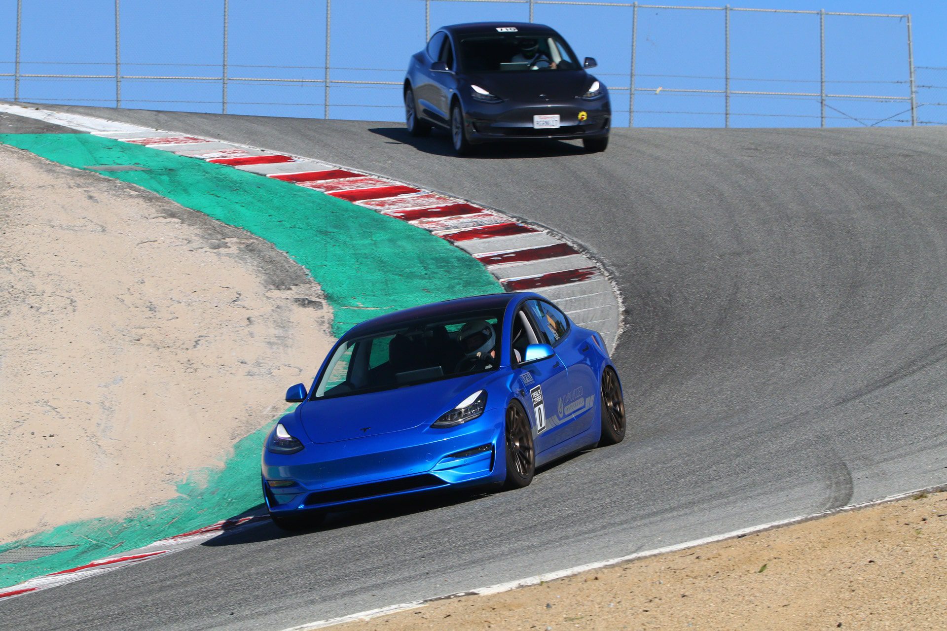 Tesla Model 3 Adjustable Front and Rear Sway Bar Set Tesla Model 3 Adjustable Front and Rear Sway Bar Set