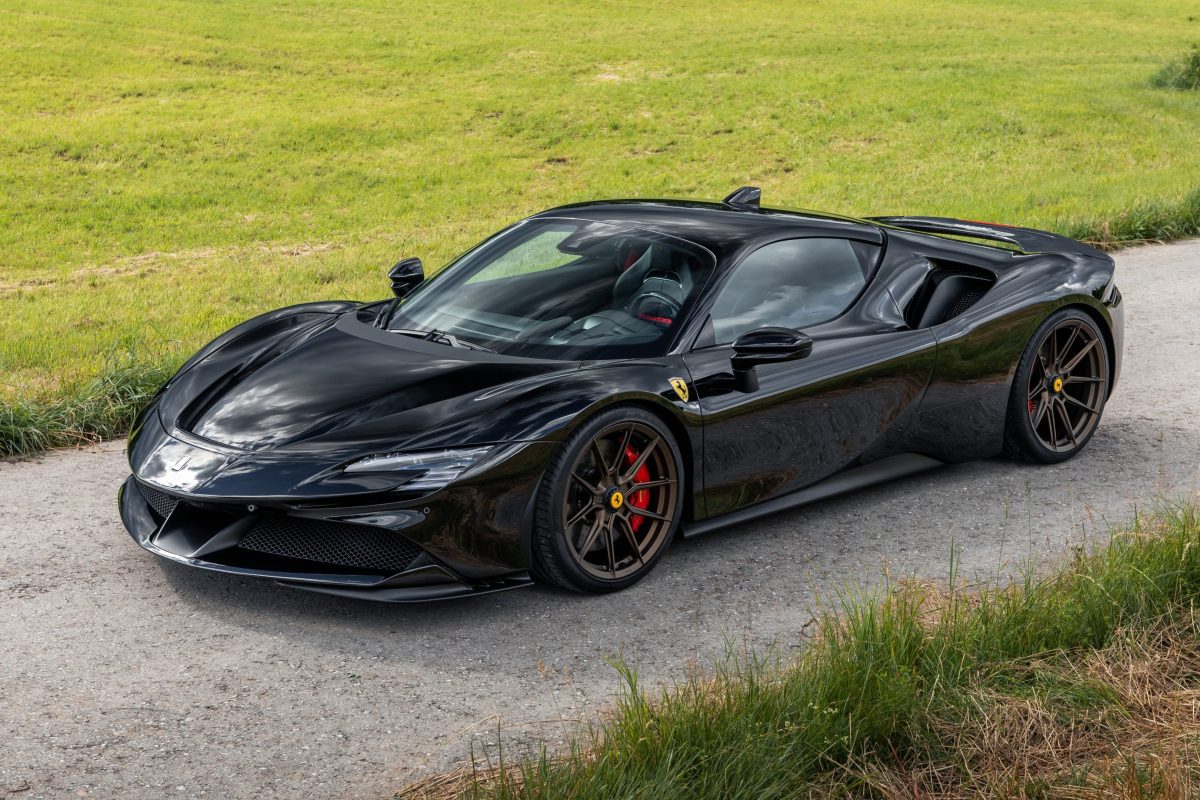 Nero Ferrari SF90 Stradale – Novitec Carbon Fiber Aero & Wheels