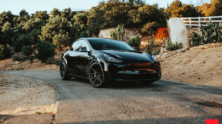 Black Tesla Model Y - Vossen HF-3 Wheels in Satin Black