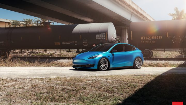 Blue Tesla Model Y - Vossen HF-4T Wheels in Satin Silver