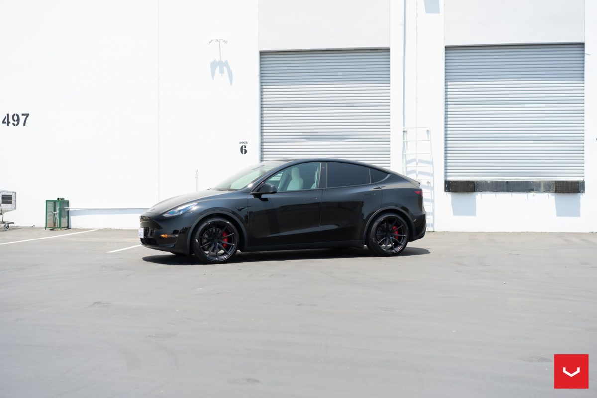 Black Tesla Model Y – Vossen HF-3 Wheels in Satin Black